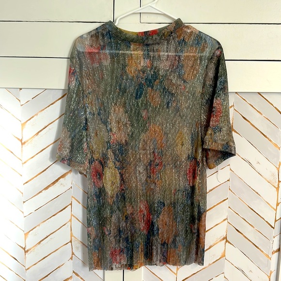 mia vesper Tops - Mia Vesper - Iridescent floral blouse